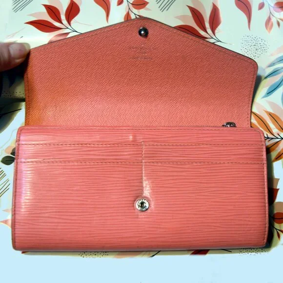 Louis Vuitton Epi Sarah Long Wallet – Corail (2014) Made in Spain w/ Dust Bag - Picture 6 of 14
